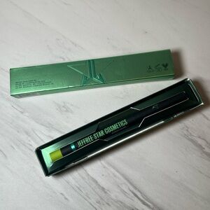 Jeffree Star Automatic Eyeliner in Money Counter